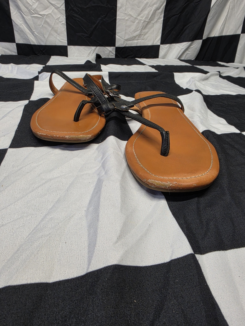 UGG Black Strap Tan Footbed Women's Thong Sandals - Sleek Leather Straps